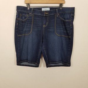 Torrid Stretch Jean Shorts Size 18